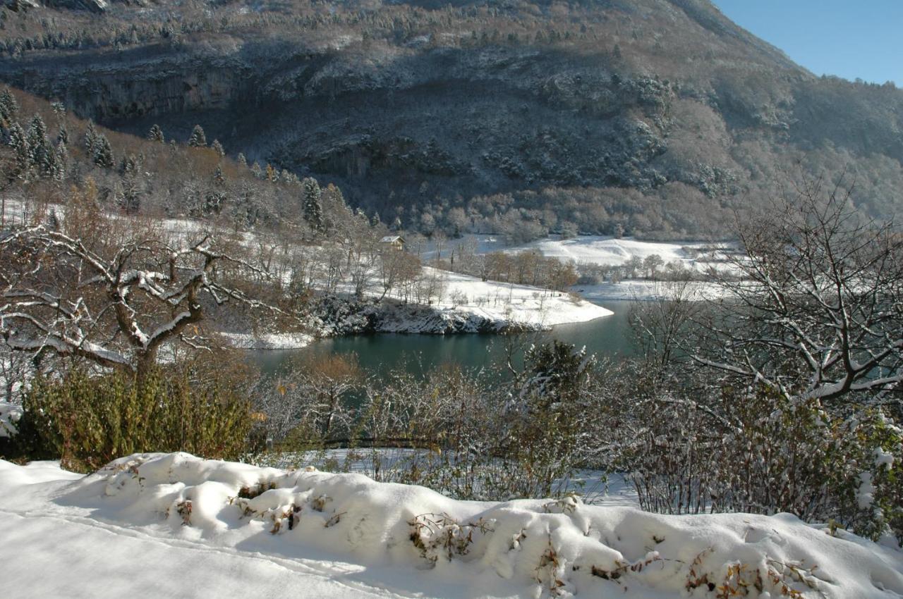 Aparthotel Al Trovante - Gardaslowemotion Tenno Exteriér fotografie